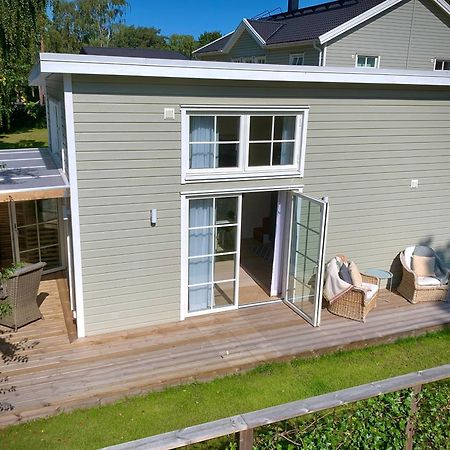 Strandnaera, Pergola, P-Plats I Hoellviken Exterior photo