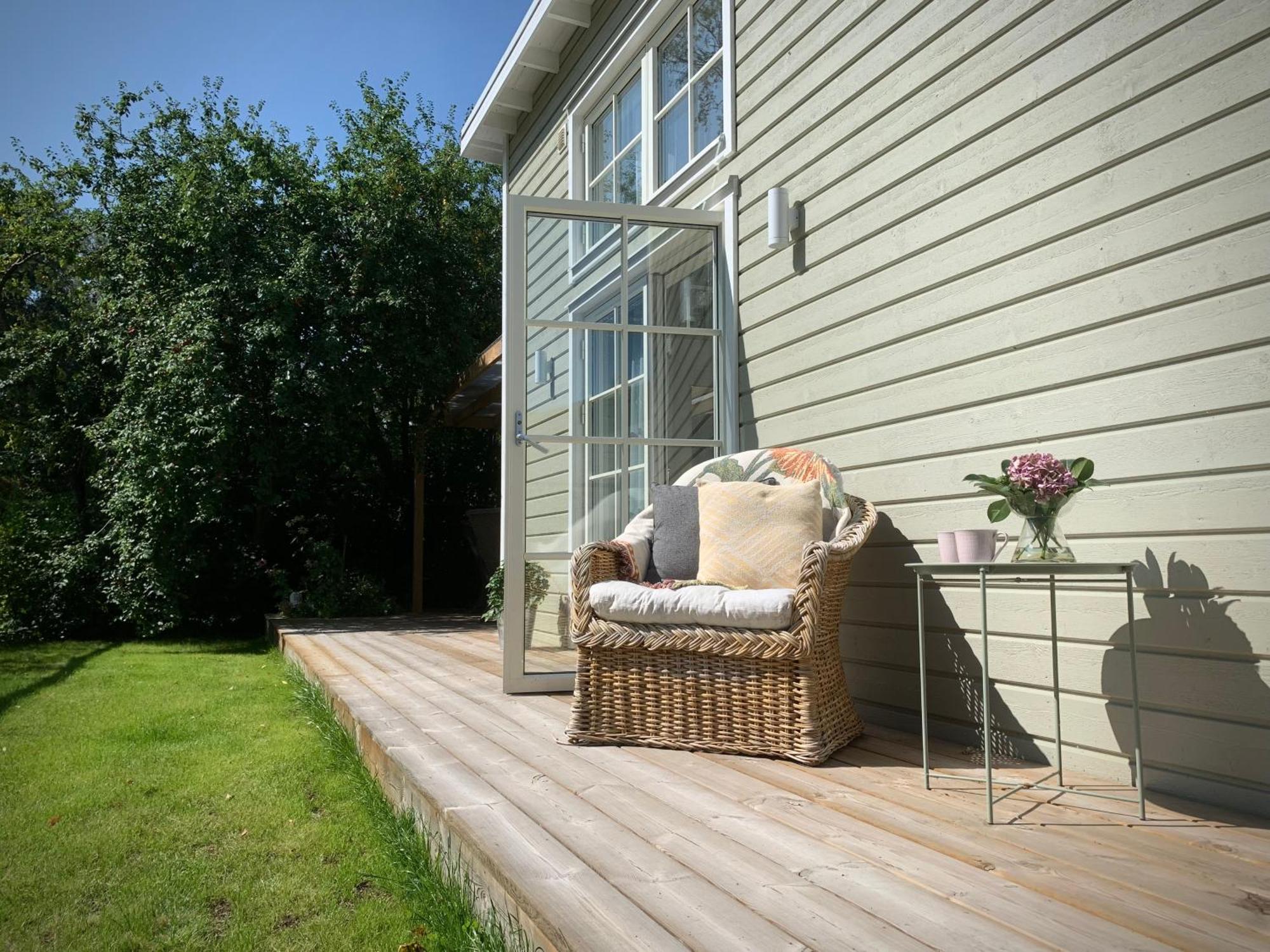 Strandnaera, Pergola, P-Plats I Hoellviken Exterior photo